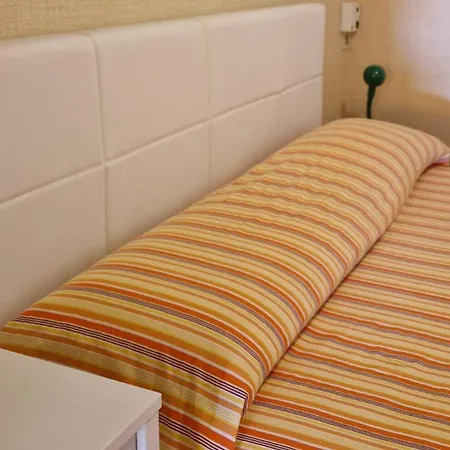 Se198 - Senigallia, Luminoso Bilocale Fronte Mare Al Piramidi Senigallia